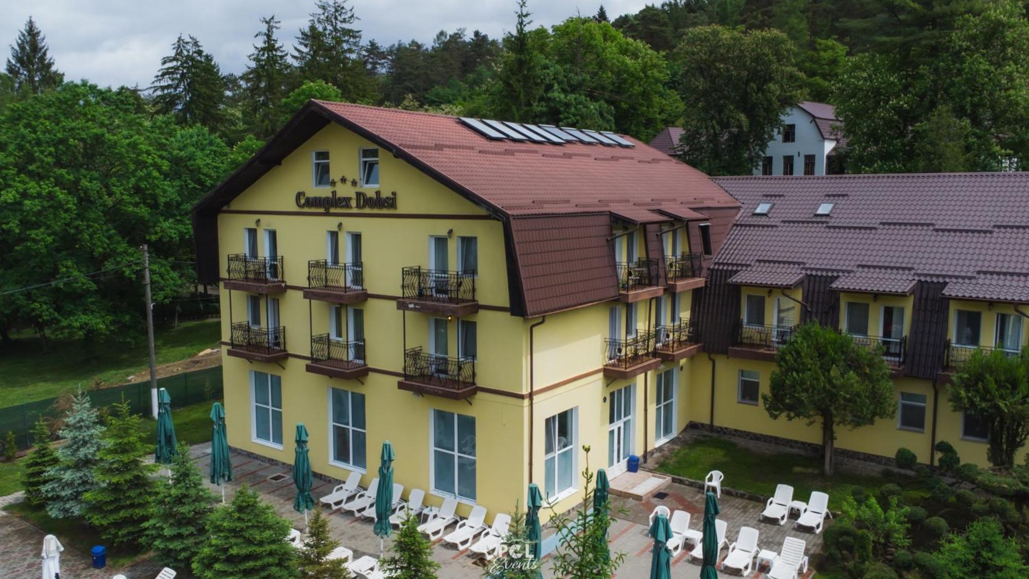 Hotel Dobsi Bazna Exterior photo